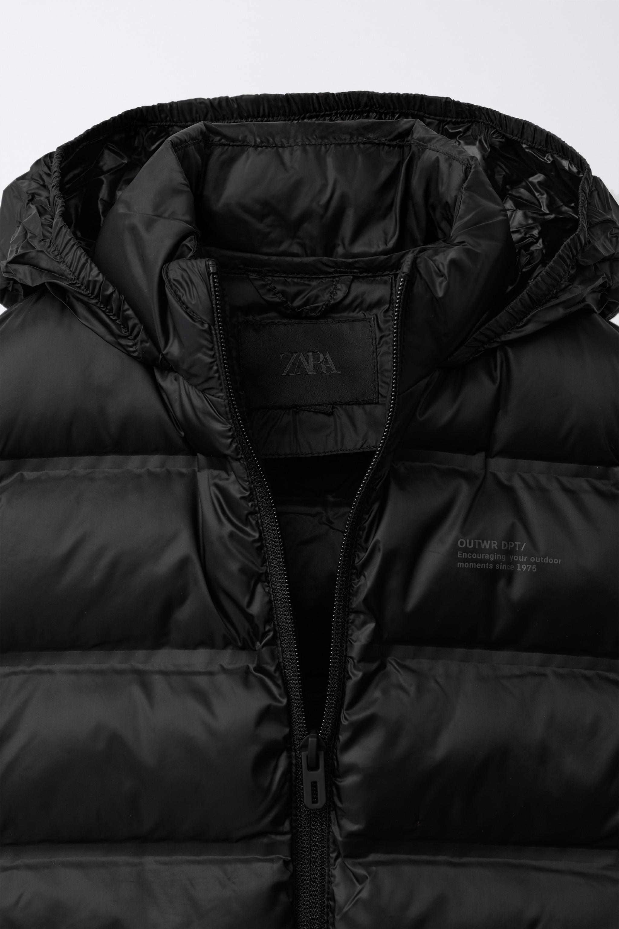 LIGHTWEIGHT WATER-REPELLENT HOODIE VEST